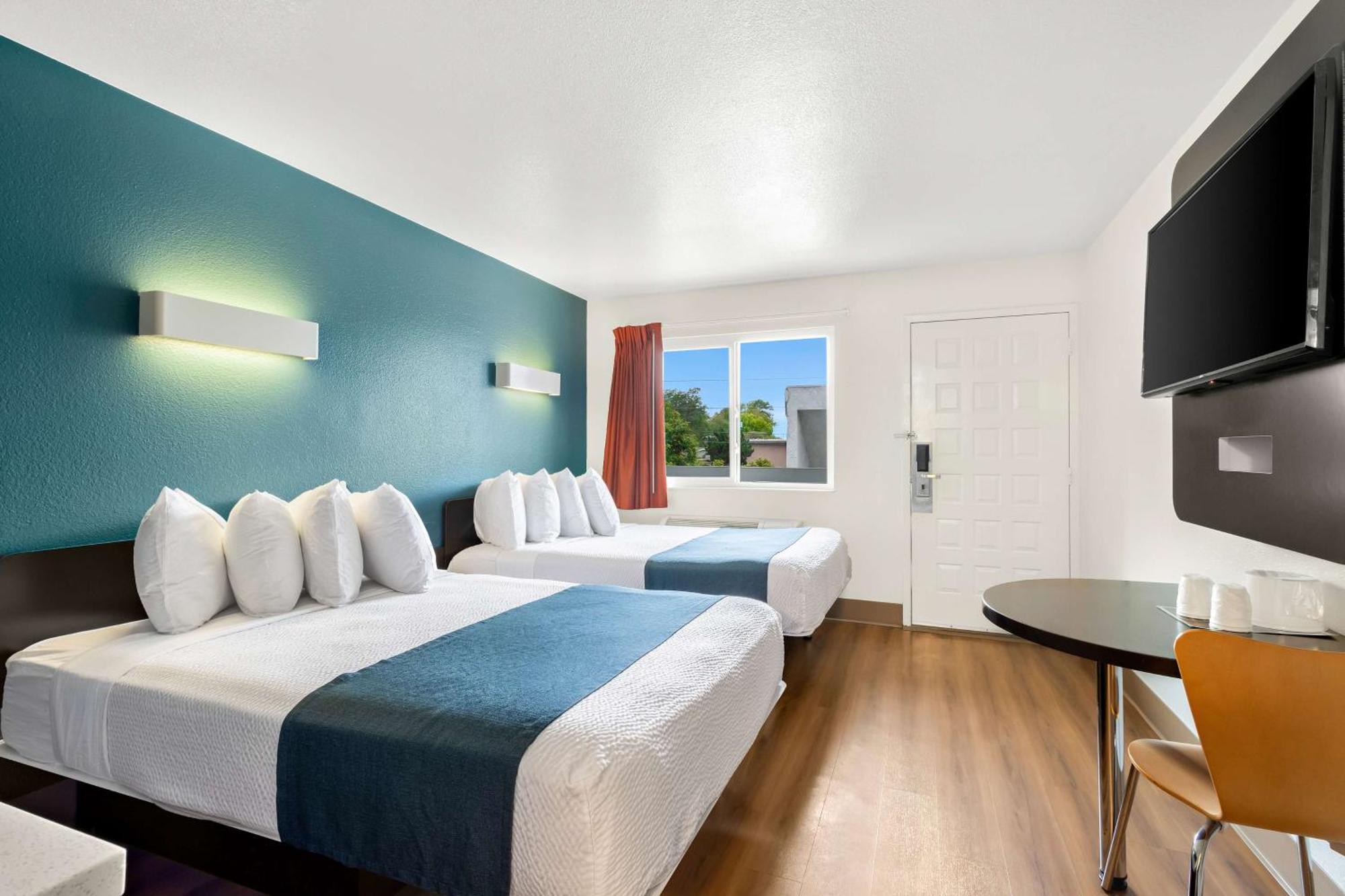 Studio 6 Suites Carpinteria, Ca Santa Barbara South Eksteriør bilde